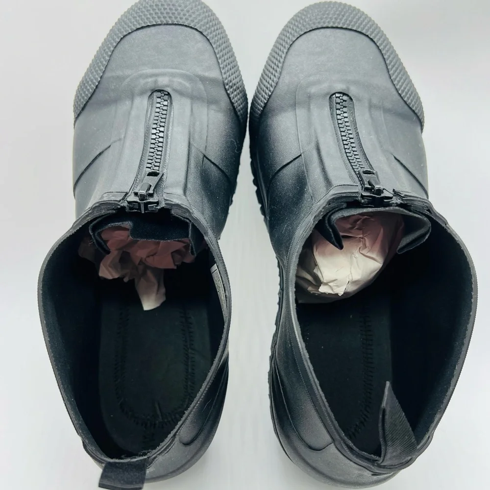 BOGS UNISEX ZIPPERED BLACK OVERSHOE SIZE 10 WATERPROOF COMPOSITE TOE NWOT - Picture 10 of 13